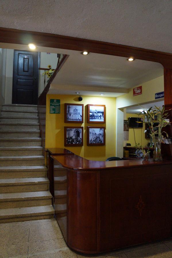 Hostal Pucará Loja Esterno foto
